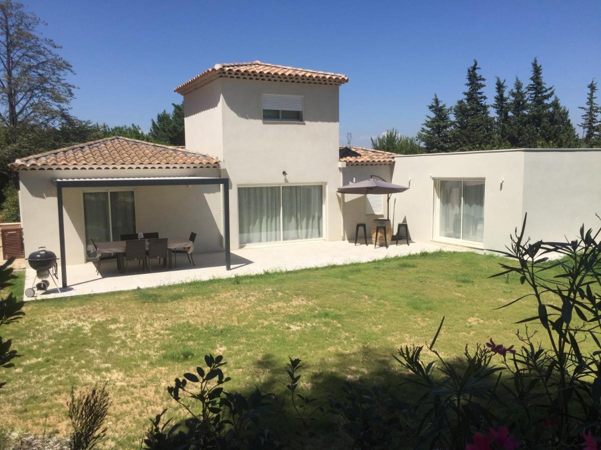 Chambre D Hotes Cabries Calas 5 Min Gare Tgv Aix Pole D Activites D Aix En Provence Et Arena Exterior photo