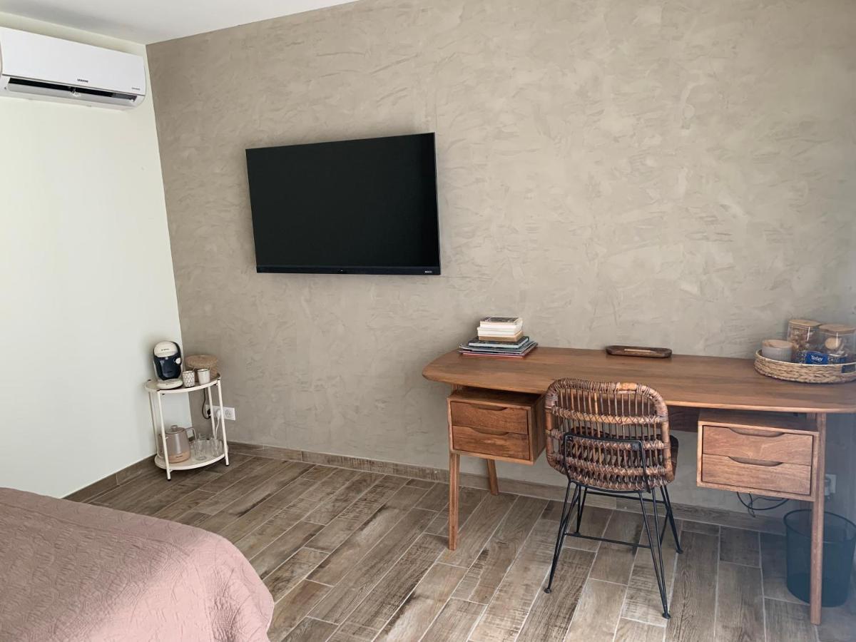 Chambre D Hotes Cabries Calas 5 Min Gare Tgv Aix Pole D Activites D Aix En Provence Et Arena Exterior photo